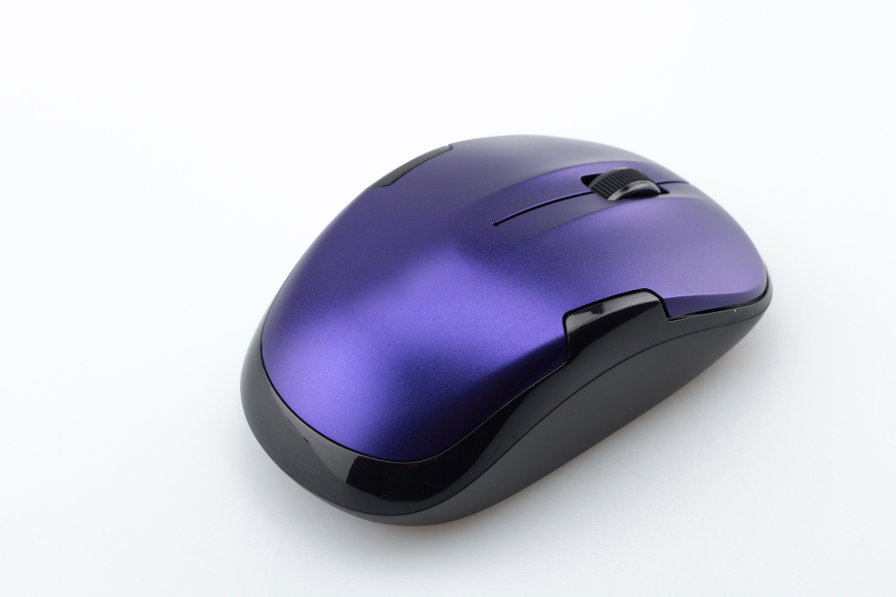 Choosing the Right Gaming Mouse and Desk for Long-Term Play